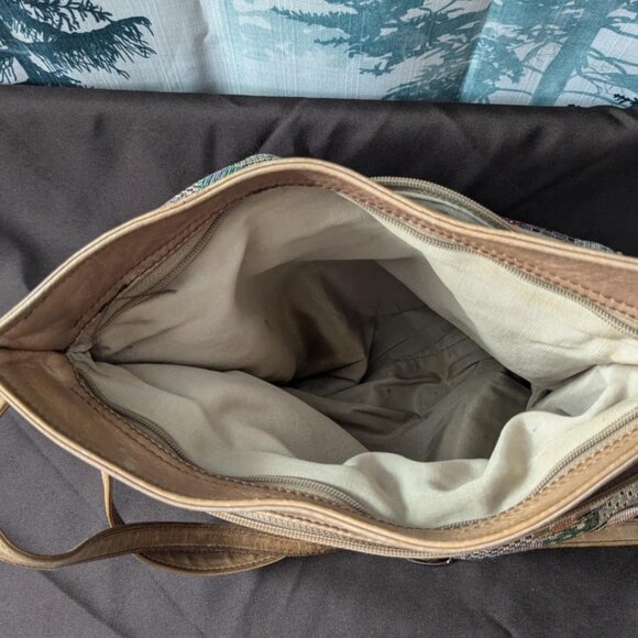 Boho patchwork perfection 💕 SAS tapestry shoulder bag made in the USA! - Picture 10 of 10